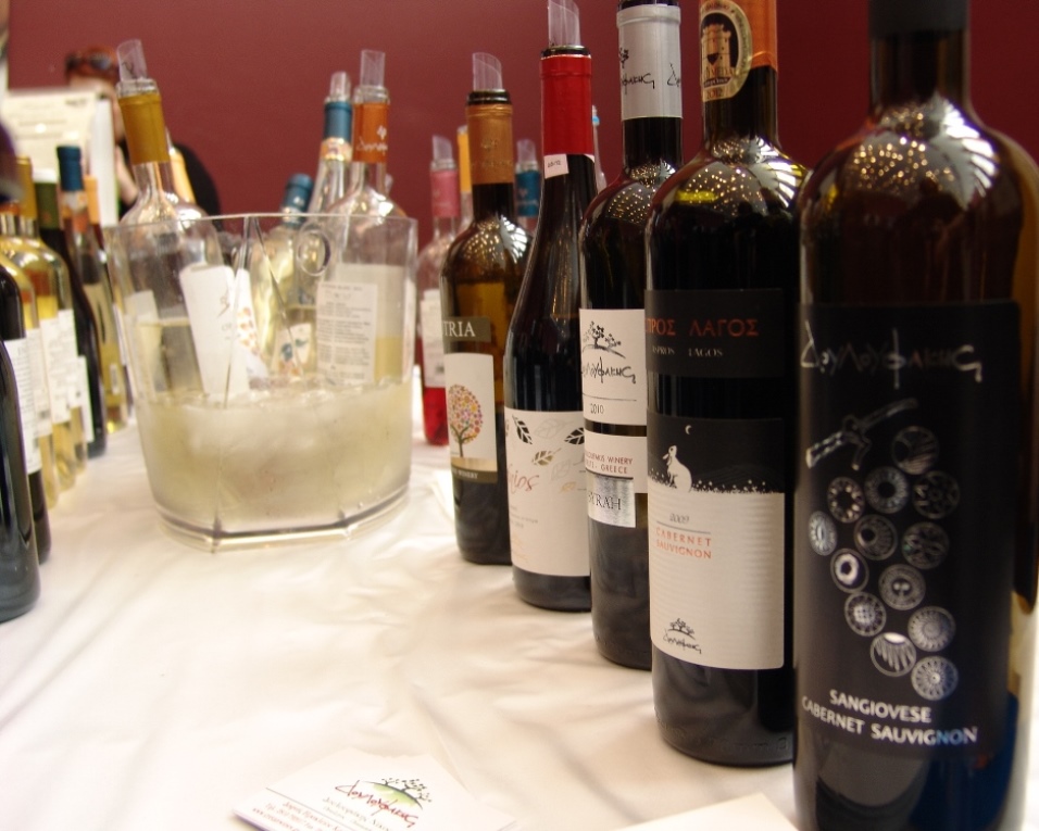 Verschiedene soziale Veranstaltungen von Douloufakis Winery