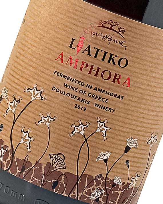 Natürlicher Amphoren Rotwein aus der Liatiko-Traubensorte